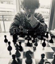 Guillaume akan Petit Curieux